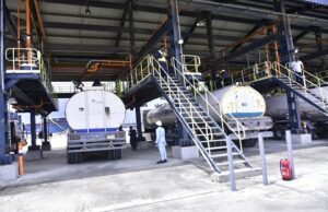 Dangote refinery reduces petrol, diesel prices Dangote refinery, Petrol lifting, Dangote