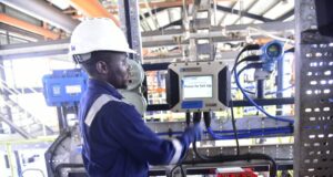Dangote refinery halts petrol sales in naira Dangote refinery, NNPCL
