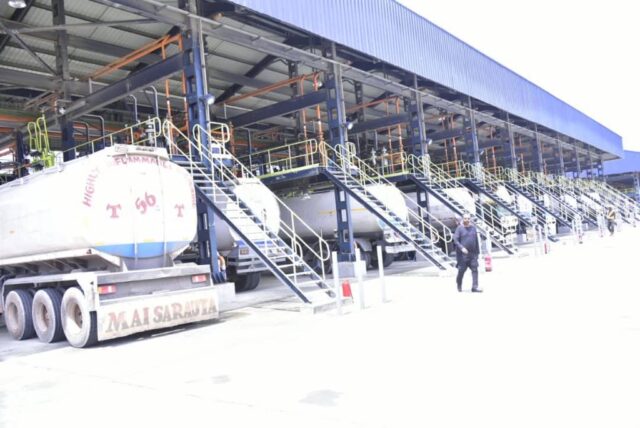 Dangote refinery increases petrol price to N799/litre Dangote refinery, NNPCL