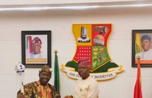 Makinde presents Staff of Office to Owoade as Alaafin of Oyo
