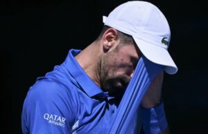 Tennis: Injured Djokovic booed off after quitting semi-final Nova Djokovic