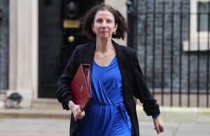 UK minister resigns over foreign aid cut UK minister