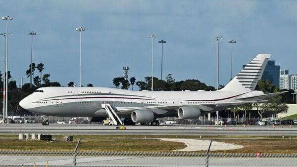 Qatar gifts Trump $400m jet Qatar