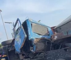 3 dead, 6 injured in Lagos-Abeokuta expressway accident Truck