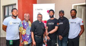 Lagos Anglican West Diocese empowers 126 women with Creative Arts training Diocese