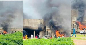 Youths burn NDLEA office, invade emir’s palace in Kwara