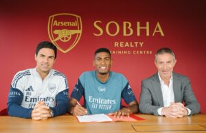 Arsenal sign Mosquera from Valencia Mosquera