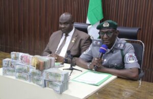 Customs seize ₦654m undeclared cash at Kano airport, hands over suspects to EFCC