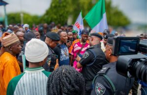 IGP to meet retired police officers after protest in Abuja Retired police officers
