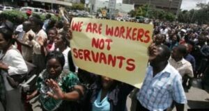 Civil servants demand immediate payment of N35,000 wages arrears’