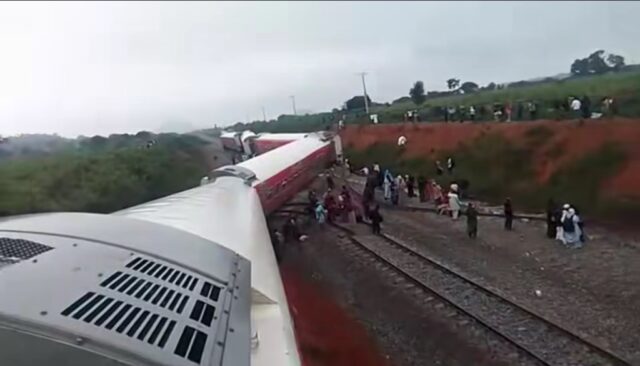 Passengers injured as Abuja-Kaduna train derails after collision