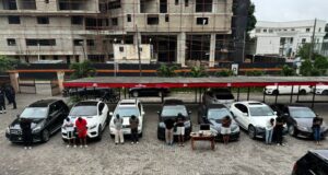 EFCC arrests 11 internet fraudsters in Lagos, recovers exotic cars EFCC