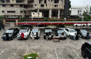 EFCC arrests 11 internet fraudsters in Lagos, recovers exotic cars EFCC