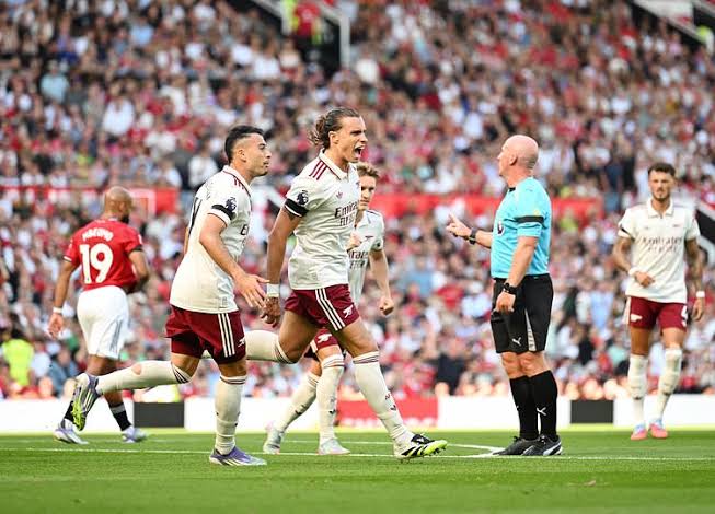 Arsenal beat Man United in Premier League opener at Old Trafford Arsenal