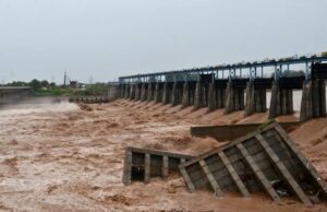 30 die in India floods, landslides India