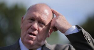 Report: How Trump’s aide accepted $50,000 bribe from FBI agent Trump