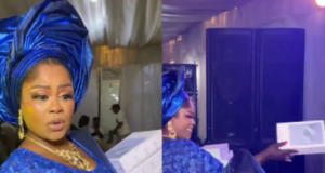 iPads handed out as souvenirs at Nigerian wedding