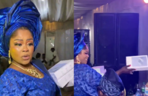 iPads handed out as souvenirs at Nigerian wedding