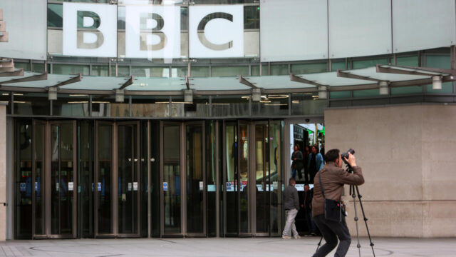 BBC to sack 2,000 workers to make £500m savings BBC, Trump, Gaza