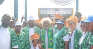 Soyinka leads symbolic homecoming for 57 diaspora returnees in Lagos