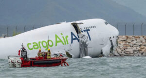 Hong Kong recovers black boxes from crashed cargo plane Hong Kong