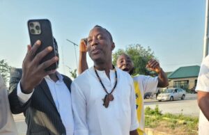 Sowore, Kanu’s lawyer, others regain freedom from Kuje prison Sowore