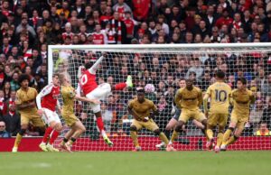 EPL: Arsenal beat Crystal Palace to go 4 points clear as Aston Villa defeat Man City Arsenal