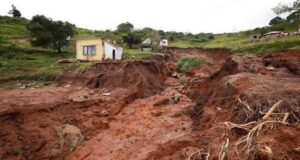 Many missing as landslide kills 13 in Kenya Landslide
