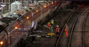 9 injured in UK train stabbing