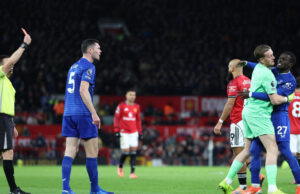 EPL: 10-man Everton defeat Man United at Old Trafford Everton