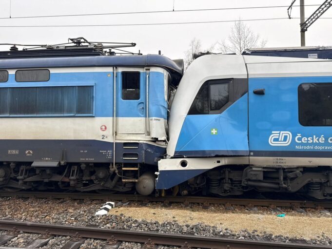 Many injured as 2 trains collide in Czech Republic Trains