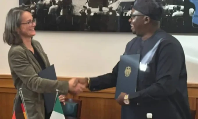 Picsart_25-11-07_15-14-26-410