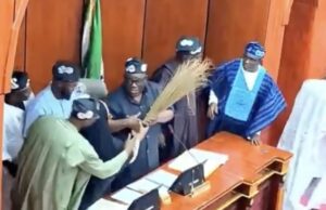 Taraba Speaker, 15 lawmakers dump PDP for APC Taraba