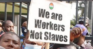 Workers urge FG to clear outstanding N35,000 wage arrears