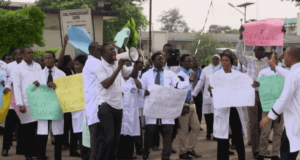 Doctors protest assault by EFCC operatives