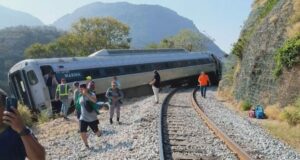 13 dead, 98 injured as train derails in Mexico Train