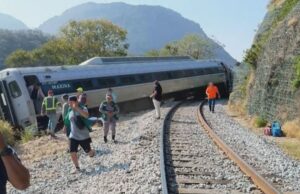 13 dead, 98 injured as train derails in Mexico Train