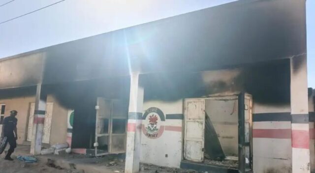 Mob sets NSCDC outpost ablaze, kills 3 suspects in Kano NSCDC