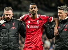Liverpool striker Isak suffers broken leg Isak