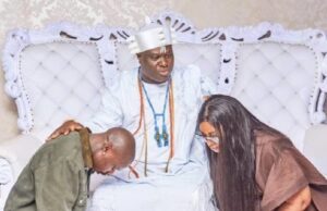 ‘My son returns home’: Ooni hosts Asake, mother at palace Ooni