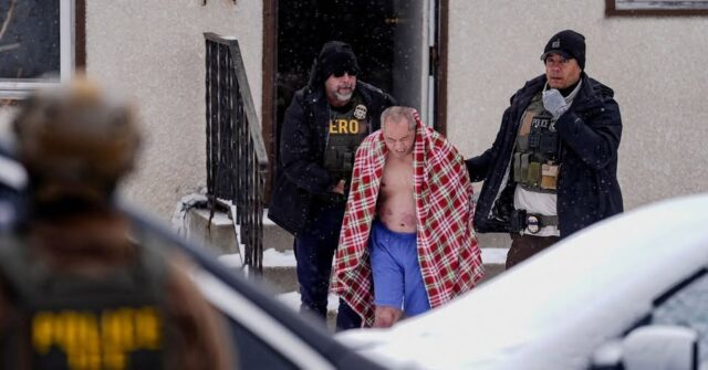 US Immigration officers storm home, drag barely clothed man into snow Immigration
