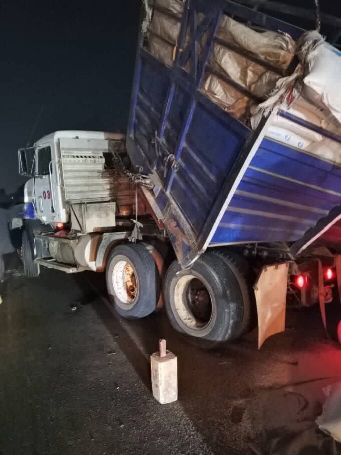 Workers, motorists stranded over Lagos-Ibadan expressway accident Lagos