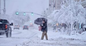 New York shuts schools, cancels flights as major storm hits US New York, States