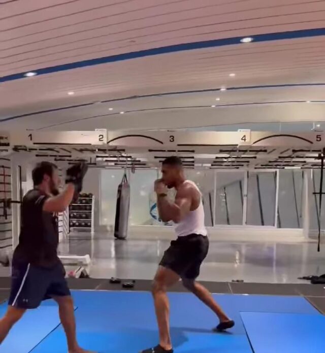 Anthony Joshua resumes training weeks after fatal car crash