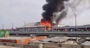 FG donates N5bn to victims of Singer Market fire in Kano