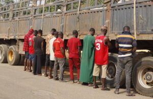 EFCC arrests 10, seizes trucks over illegal mining in Kwara