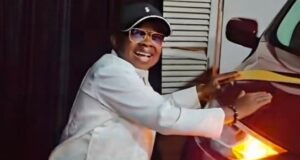 E-Money gifts actor Aki new SUV at birthday party E-Money