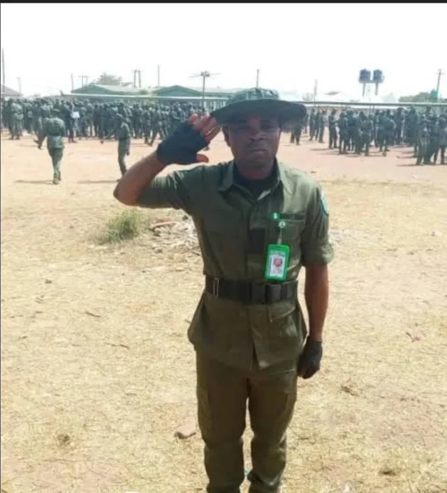 Kwara gov pays tribute to slain forest guard, donates N10m to family