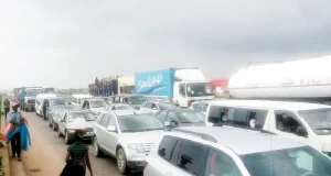 FG diverts traffic on Lagos–Ibadan expressway over Kara bridge repairs