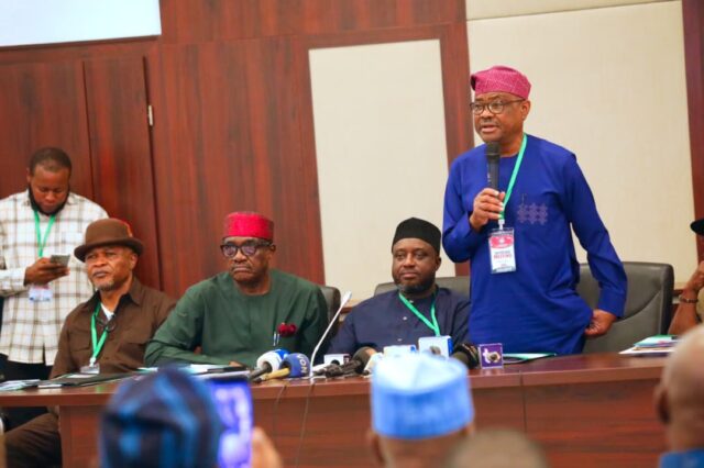 Wike jabs Makinde, warns PDP members against ‘unwinnable fights’